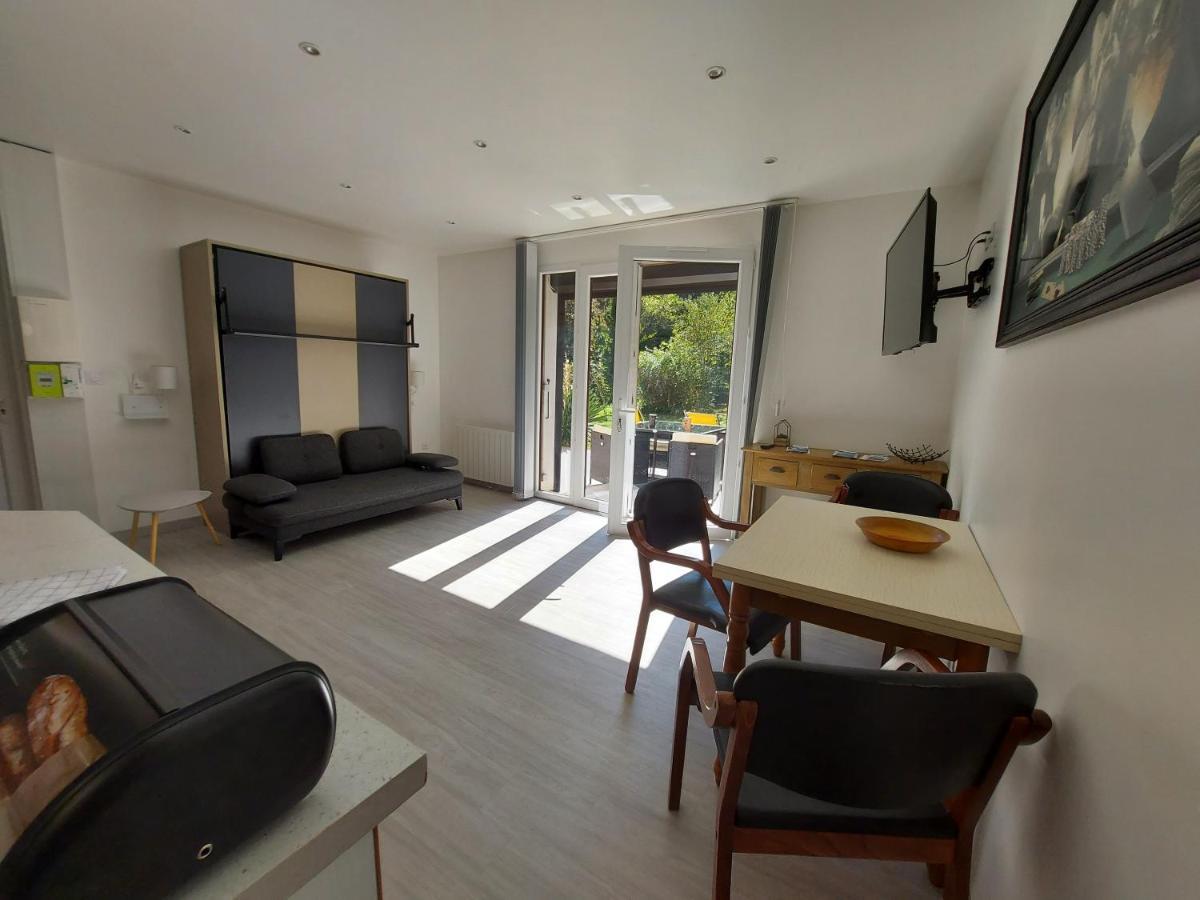 Centre St Jorioz : Charmant Et Spacieux Studio Avec Terrasse Et Jardin Privatif Сен-Жорьо Екстериор снимка